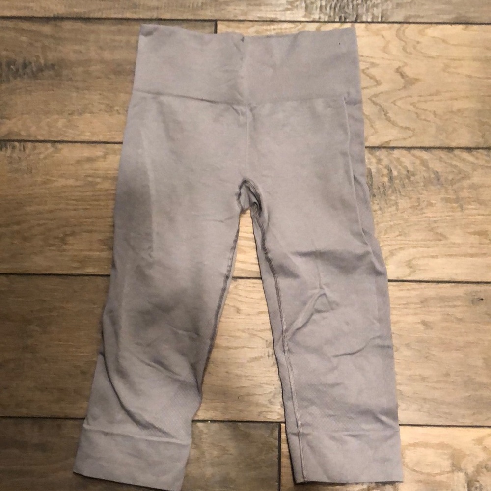 Lululemon compression capris